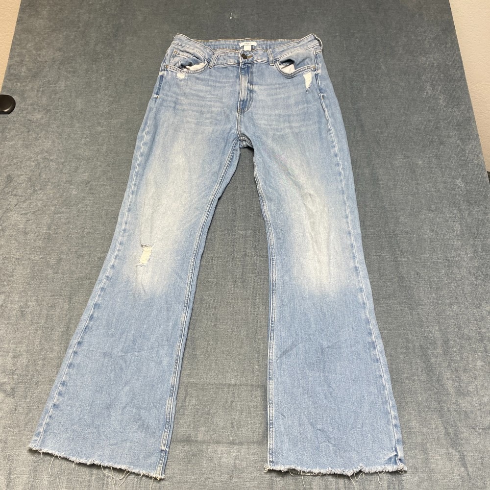Forever 21 Premium Jeans Women 31x30.5 Blue Denim Bootcut Leg Distressed Comfort